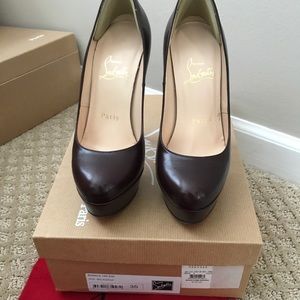 100% Authentic Christian Louboutin pumps size 35